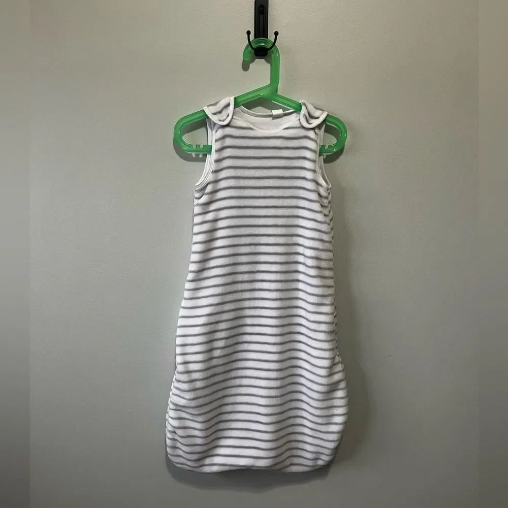 Nordstrom Baby White & Grey Striped Fleece Sleep Sack 0-12 months NWOT
